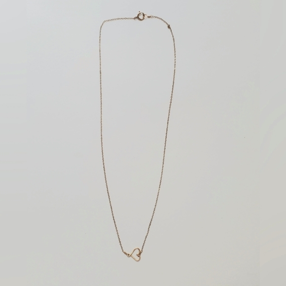 One-of-a-kind 14k gold dainty heart necklace - Picture 3 of 7